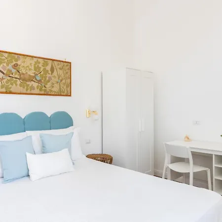 Lux Aurea Bed & Breakfast 4*