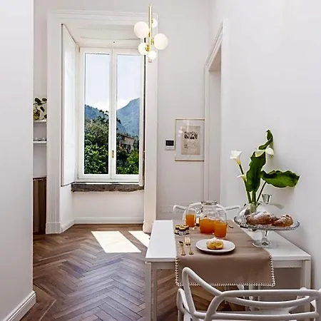 Lux Aurea 4*