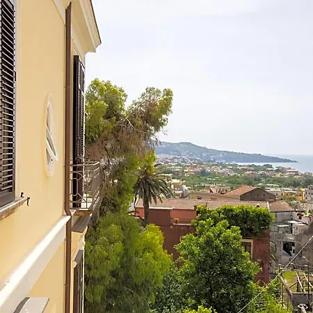 Lux Aurea Bed & Breakfast 4*